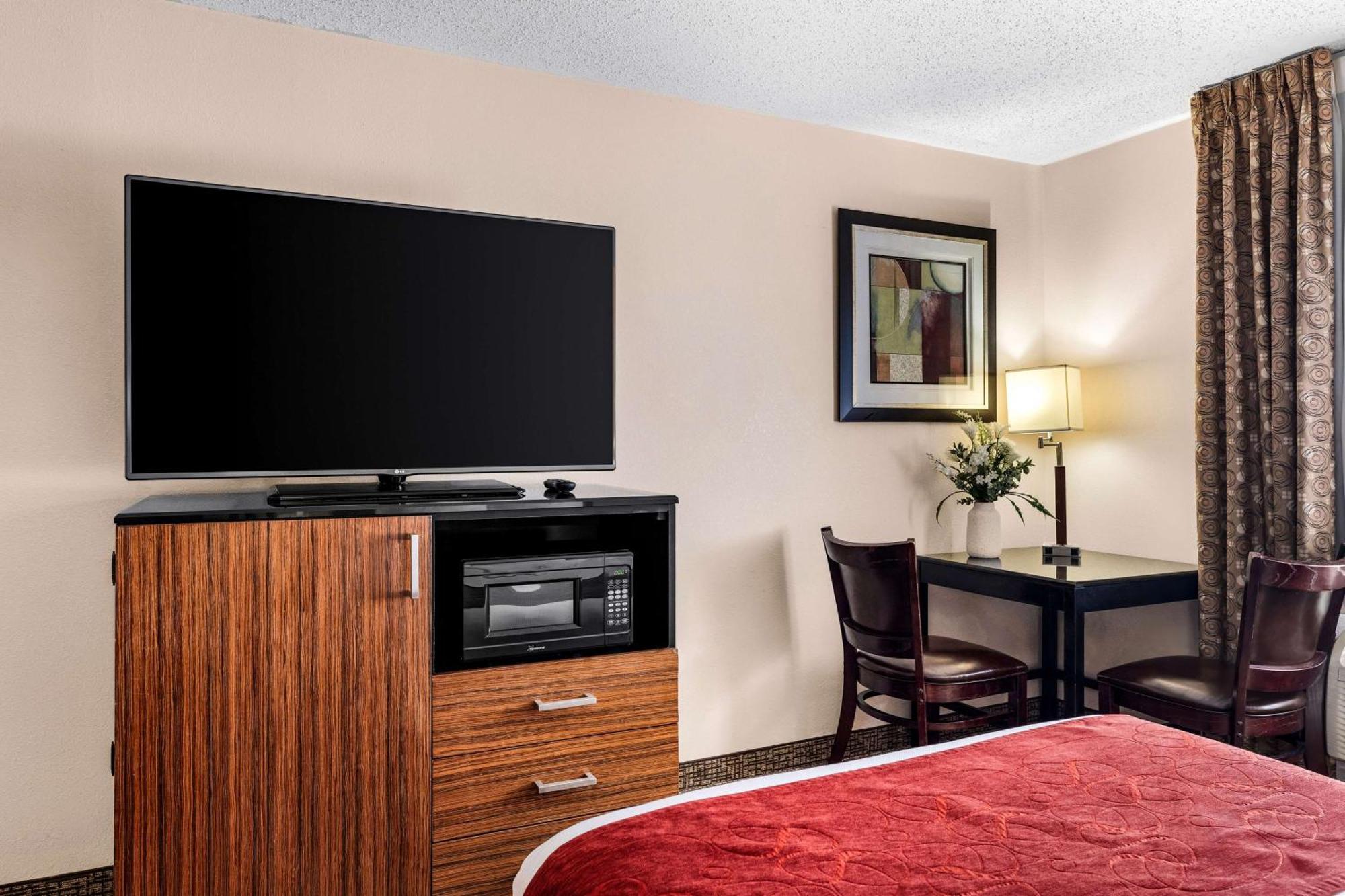 Surestay Plus By Best Western Reading North Extérieur photo