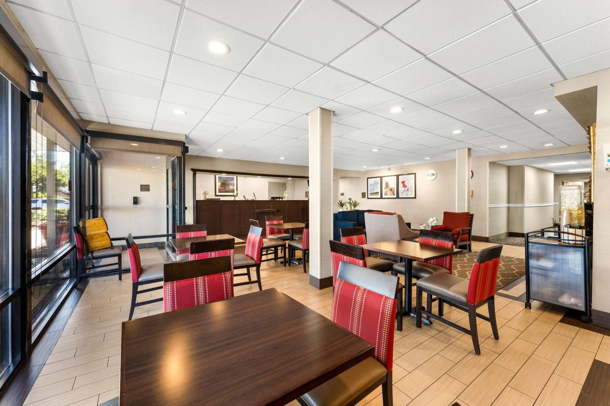 Surestay Plus By Best Western Reading North Extérieur photo