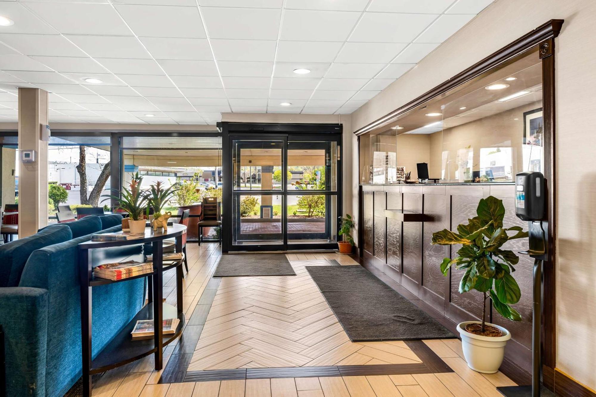 Surestay Plus By Best Western Reading North Extérieur photo